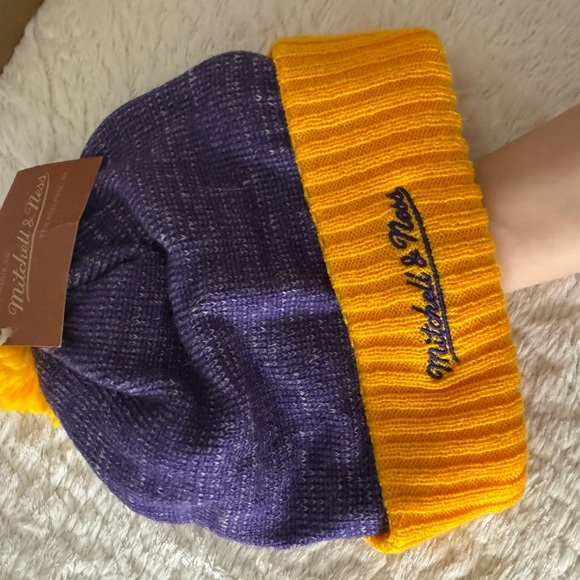 New never used Lakers beanie💜💛 - Picture 4 of 4